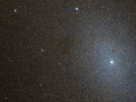 M110 - Trpasličí eliptická galaxie v souhvězdí Andromedy